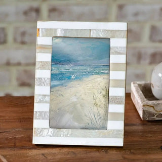 Beige stripe 4x6 picture frame with alternating white and beige panels
