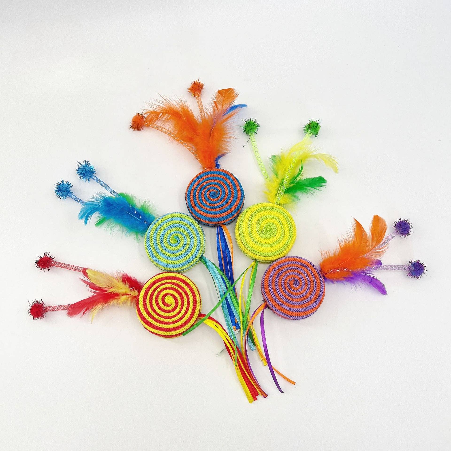 Moo - Candy-Shaped Cat Toy Cheerhunting