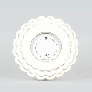 Wood round scallop photo frame for 4x4 pic, white - 17032