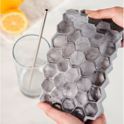 Honeycomb Silicone Ice Tray w/ Plastic Lid TRUE