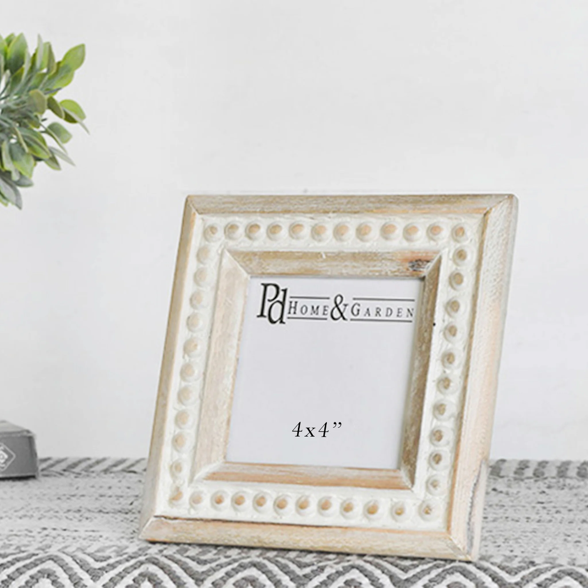 Foreside Home & Garden White Polka Dot Pattern 4x6 inch Wood Decorative Picture Frame