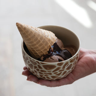 10 oz. Deep Dark Hot Fudge Sauce Dessert Sauces Finch & Fennel