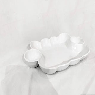 White Havana Double Dip bowls set in scalloped ceramic design