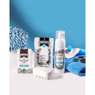 Rinse-free deodorizing shampoo set for pets (6 oz foaming) 5-piece includes bottle, bar, pouch, brush, blue towel