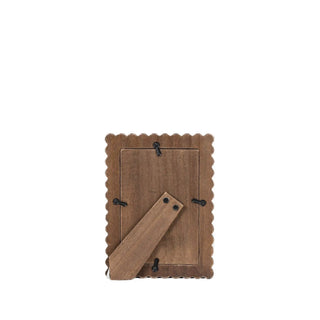 Wood scallop picture frame in espresso for 4x6 photos with back stand