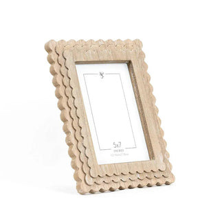 Wood scalloped photo frame for 5x7 inches, natural finish