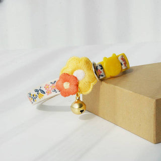 Mokka - Adjustable Cat Collar with Flowers Design Cheerhunting