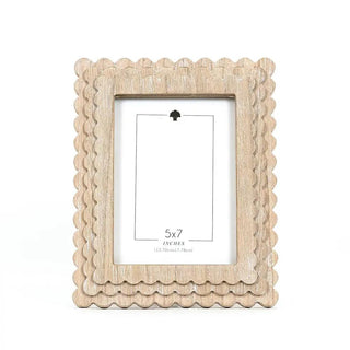 Wood photo frame SCALLOP for 5x7 photo, natural finish with scalloped-edge border.